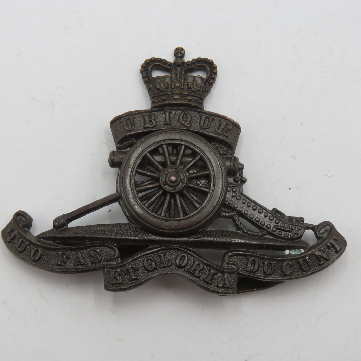 Royal field artillery cap badge