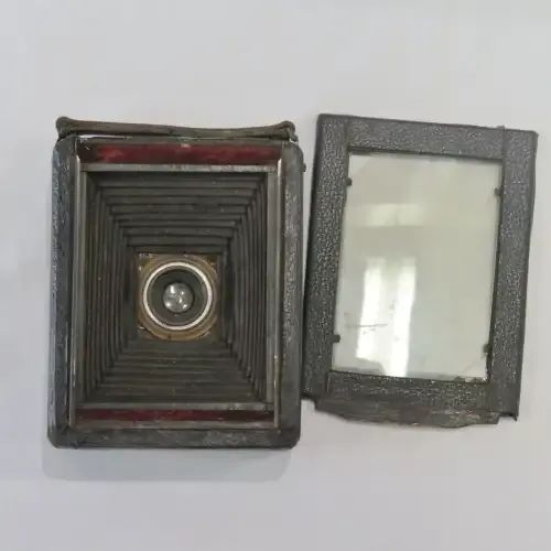 Antique Butcher and Son The Cameo plate camera with folding bellows