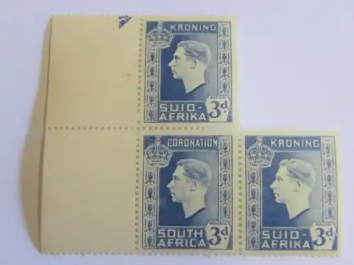 SACC 73 block of 3 stamps - Bottom right with blue dot in hair