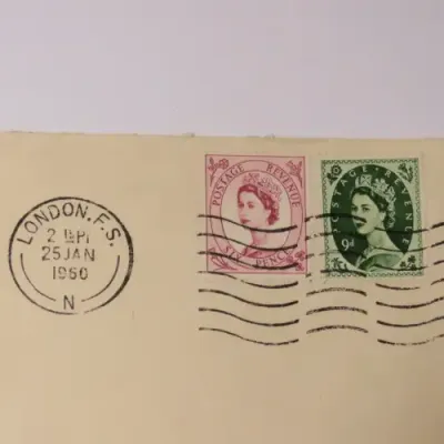 Airmail cover from London to Santiago, Chile on 25 January 1960 with 6 pence and 9d stamps