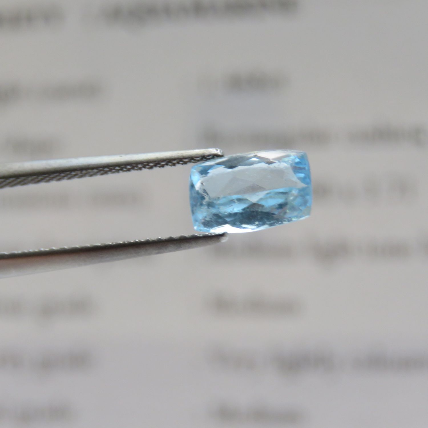 Rectangular Aquamarine of 1,468ct with GEMLAB certificate