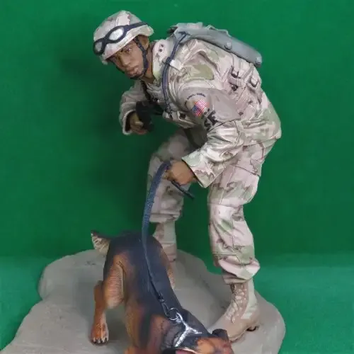 McFarlane Military US Air Force Security Forces K-9 handler figurine - Military series 3