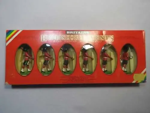 Britains British Regiments set of 6 Black watch Highlanders in box
