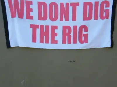 Banner Flag ` We dont dig the rig ` - 207 cm x 97 cm