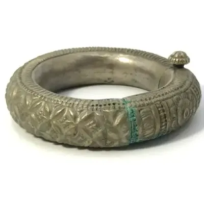 Vintage Indian silver bangle - Weighs 154 grams