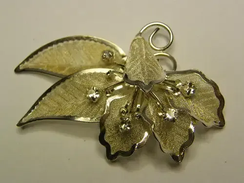 Top Quality Brooch - Vintage - Fine mesh Leaves - as per photo