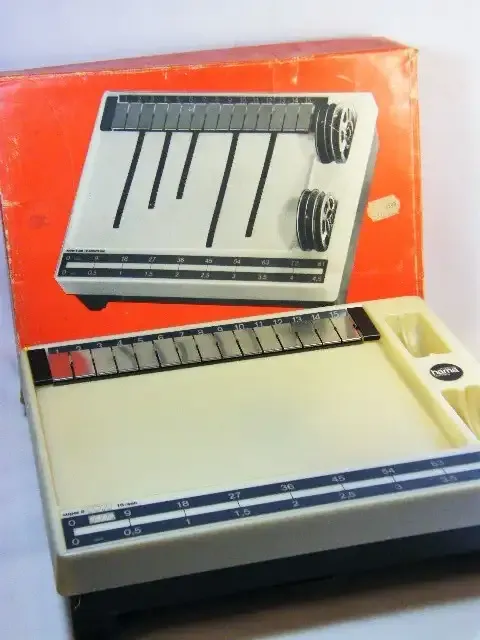 Vintage HAMA Cinesort 8 - S8-16 film sorting unit - only one light is working - need new bulbs