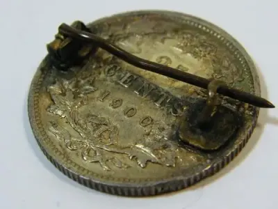 1900 Canada 25 cents coin brooch - as per photo