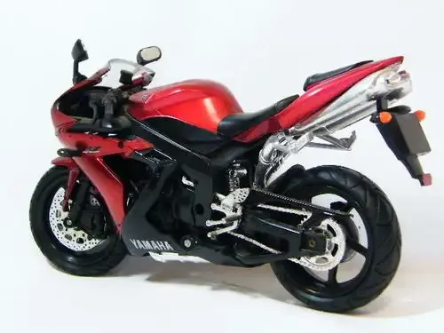 Yamaha R1 model motorcycle - scale 1/12 - as per photo