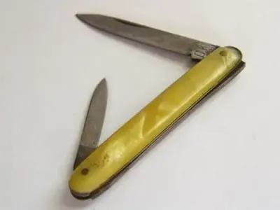 Small Pocket Knife - ` OK ` on Blade - as per photo