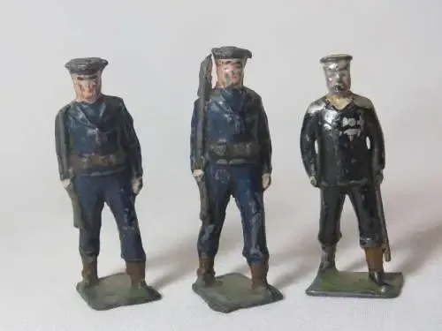 Lot of 3 Navy lead soldiers