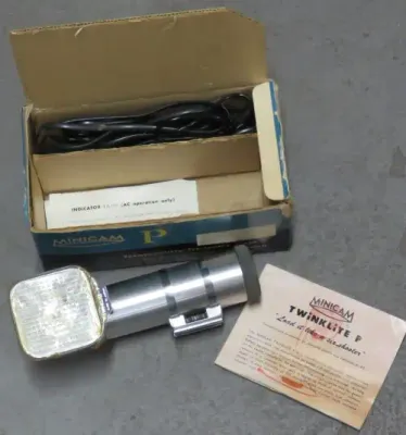 Vintage Minicam Twinklite P transistorized electronic flash - Not tested