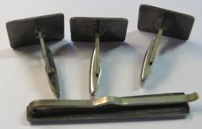 Set of 3 cufflinks and tie clip marked B2 - Looks like silver