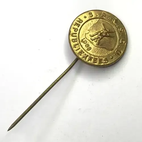S.A.N.S.G.U. Republiek Fees 1966 pin badge