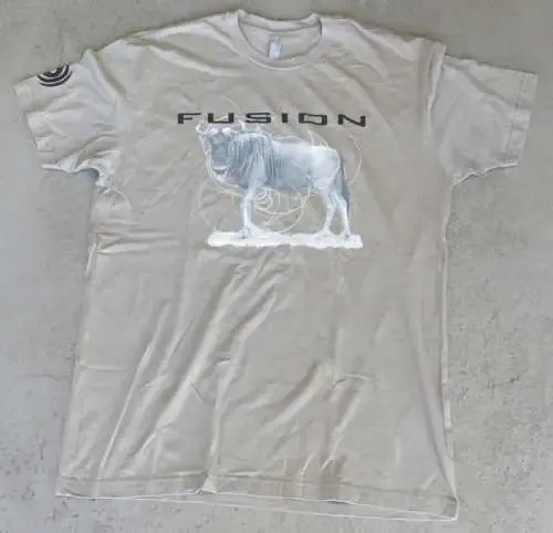 Fusion Next Level apparel t-shirt - Size large