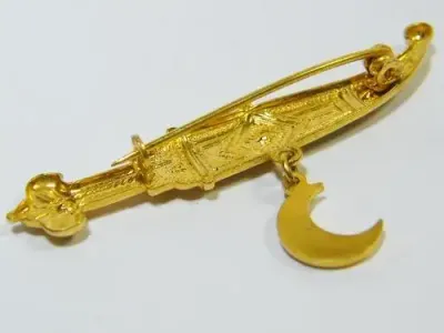 Vintage Jambiya Khukuri knife brooch - as per photo