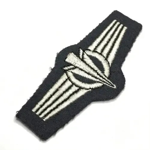 West German Bundeswehr anti aircraft silver qualification cloth badge