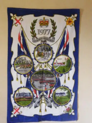 Royalty 1977 QE2 Silver Jubilee Commemorative Wall hanging ( 46 x 74 cm )