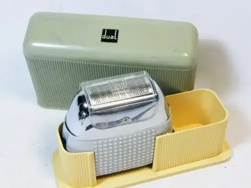 Vintage Dual electric shaver in original case - no electrical cable - as per photo