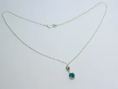 Costume jewellery necklace and pendant with blue / green stone - lenght 25 cm - as per photo