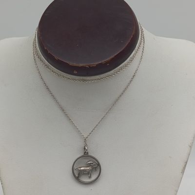 Sterling silver necklace with goat pendant - weighs 5.9g