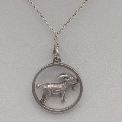 Sterling silver necklace with goat pendant - weighs 5.9g