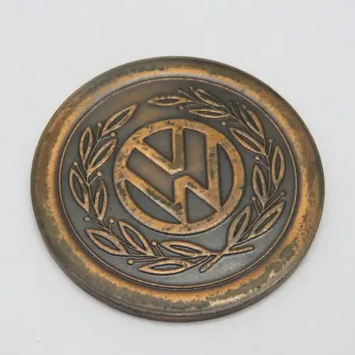 Volkswagen Wolfsburg workshop 81 medallion
