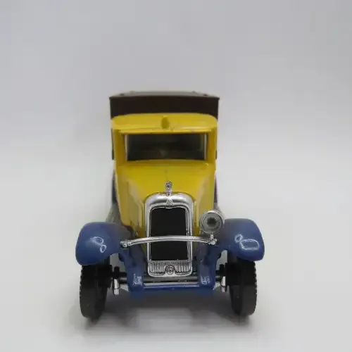 Solido 1930 Citroen C4F delivery van - Michelin tyres - Scale 1/43