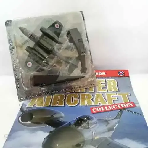Amercom UK 1954 Gloster Meteor F8 die-cast model plane - scale 1/100 with magazine