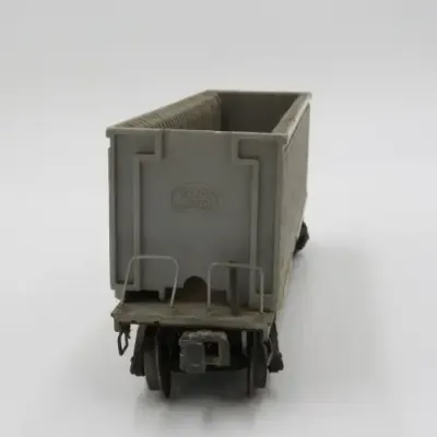 Vintage Lionel #2411 flat car with custom made container - O-Gauge