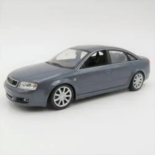Minichamps 2002 Audi RS6 model car - missing mirror - scale 1/43