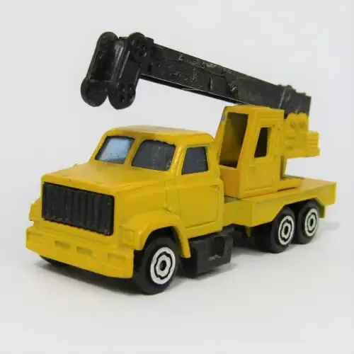Majorette #283 GMC Brigadier crane toy car truck - scale 1/100
