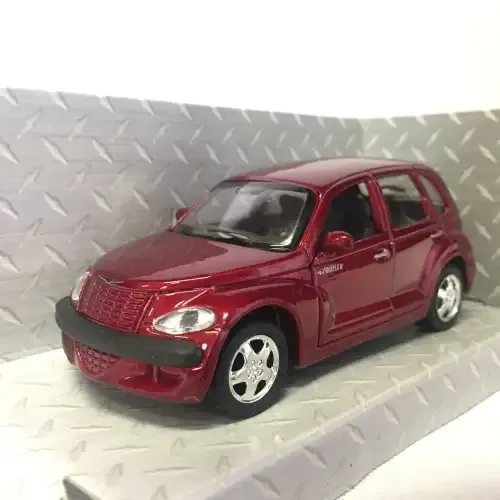 Maisto Chrysler PT Cruiser model car - scale 1/39