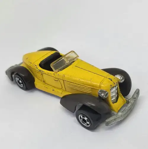 Hot Wheels Auburn 852 toy car