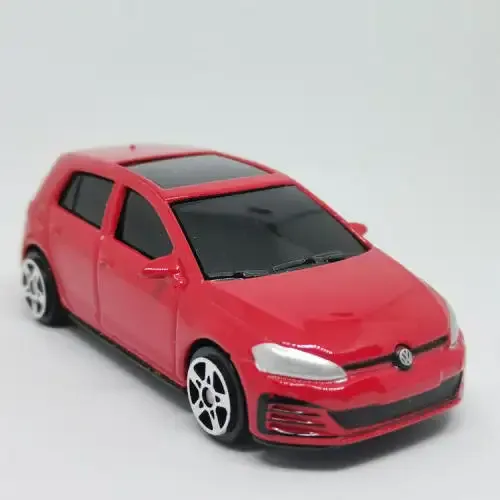 Maisto Volkswagen Golf GTi toy car