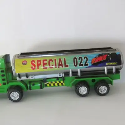 No name friction petrol tanker about 1:43 scale - All plastic