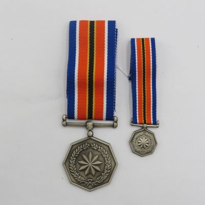 SANDF Tshumelo Ikatelaho medal plus miniature #2225