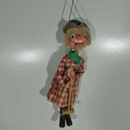 Pelham Puppets SM Farmer marionette in box