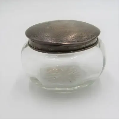 Small glass bowl with Silver lid