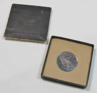 1935 Union of South Africa George V silver Jubilee medal in damaged box