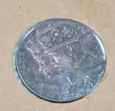 1935 Union of South Africa George V silver Jubilee medal in damaged box