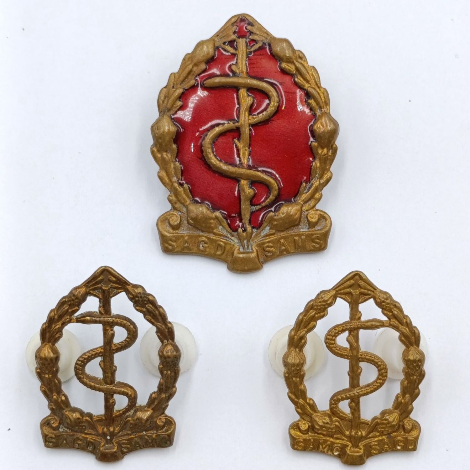 SA Medical Corps cap and collar badges set