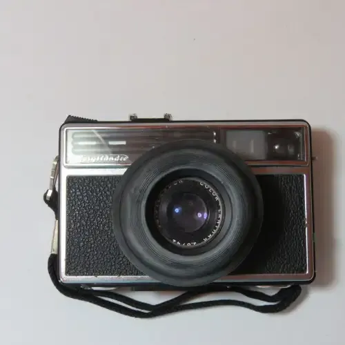 Vintage Voigtlander Vitessa 500 S 35mm camera with Prontor 500 LK 42mm/f.2.8 lens