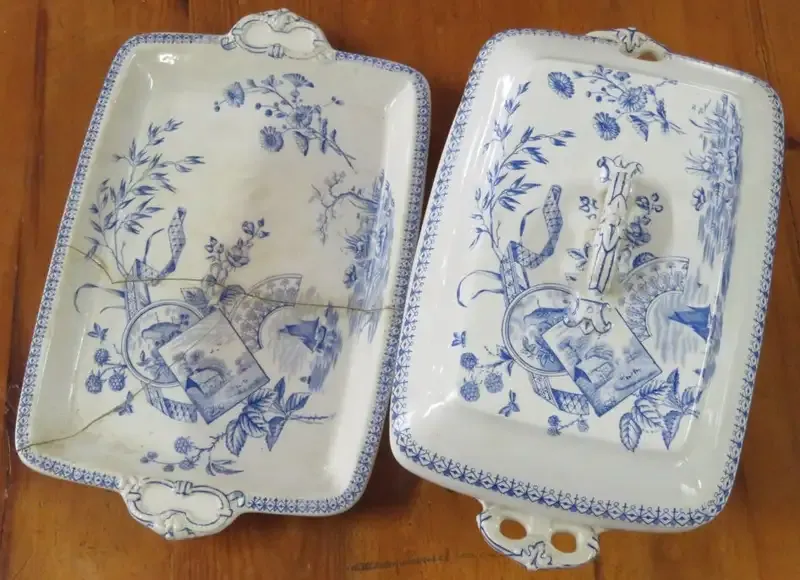 Antique Tennyson porcelain serving bowl with lid - Some chips and cracked