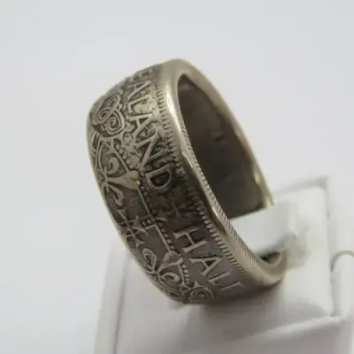 Mens ring made from New Zealand 1934 silver half crown - Size W 1/2