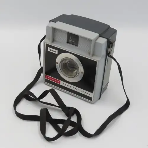 Kodak Brownie Fiesta camera in original box (1962-1966)