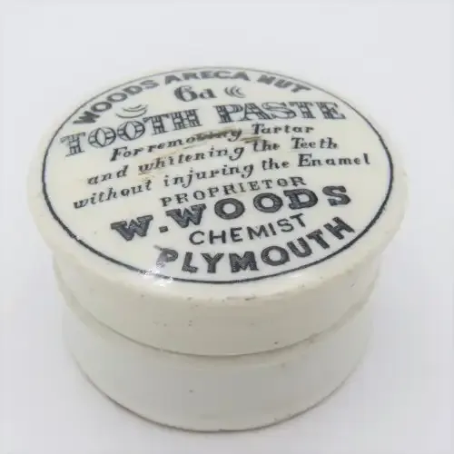 Antique woods Areca Nut porcelain tooth paste holder