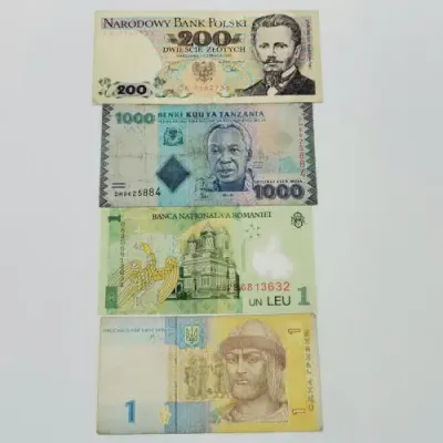 Lot of 10 world banknotes - some better