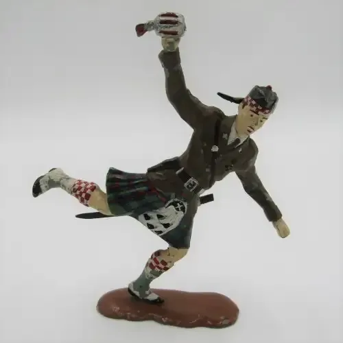 1964 Scottish soldiers - hand grenade thrower - made by Louis Marx and Co. Ltd.