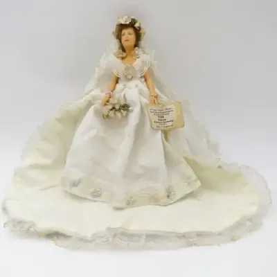 Vintage Peggy The Crowned Descendants of Queen Victoria
